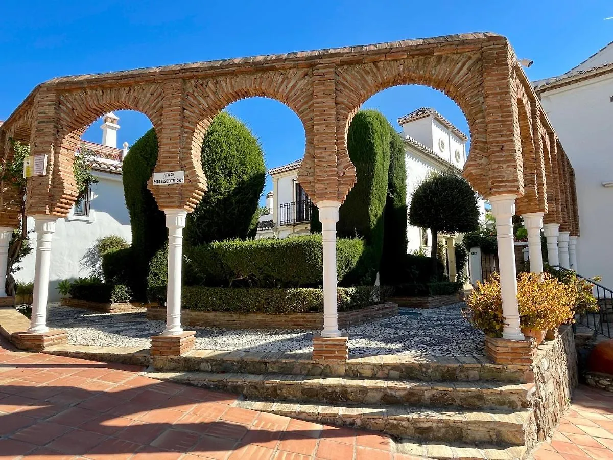 Semidetached Duplex Home At Puebla Aida, Mijas Golf With Pool, Golf And Sea Views Μάλαγα Σπίτι διακοπών